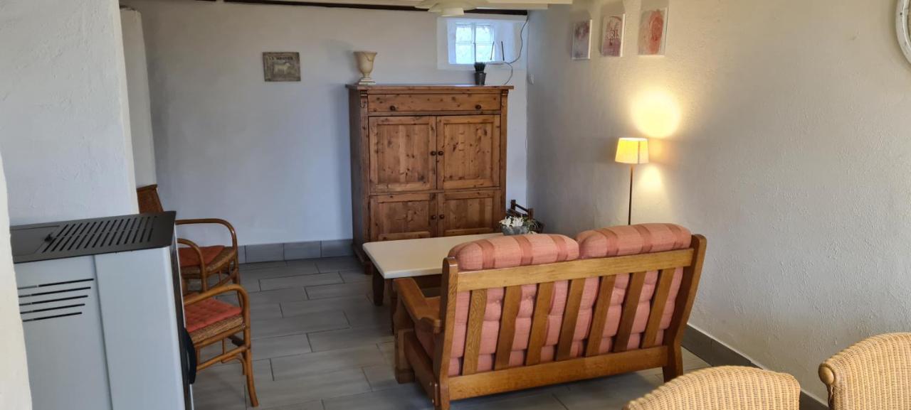 Le Petit Moulin Panzió Saint-Hilaire  Kültér fotó